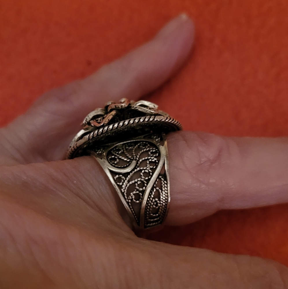 Ring - Picture 4 of 4